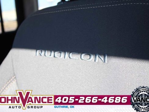 Used 2013 Jeep Wrangler Unlimited Rubicon w/ Connectivity Group image 24