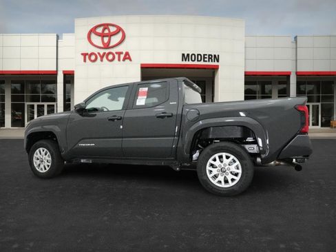 New 2025 Toyota Tacoma SR5 image 12