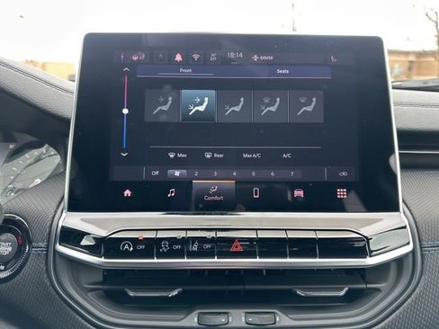 New 2026 Jeep Compass Latitude image 32