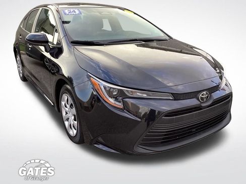 Used 2024 Toyota Corolla LE FWD image 1