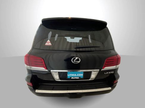 Used 2015 Lexus LX 570 image 7