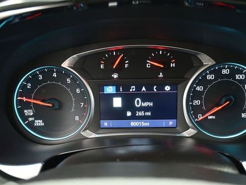 Used 2021 Chevrolet Traverse LT w/ LT Premium Package image 9