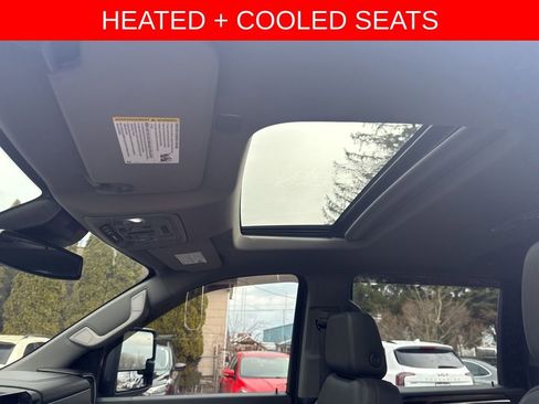 Used 2025 GMC Sierra 2500 SLT image 2