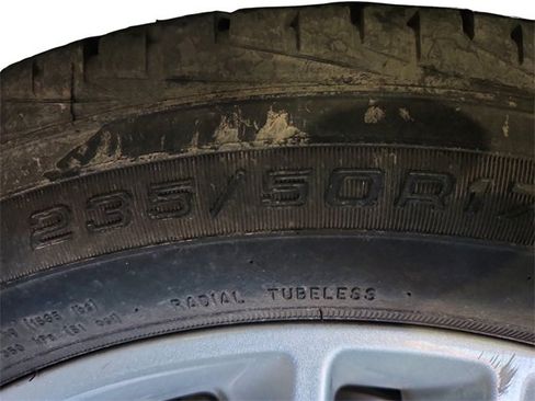 Used 2018 Ford Fusion SE w/ Fusion SE Technology Package image 26