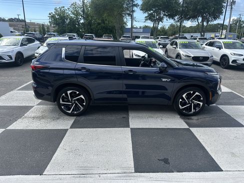 Used 2024 Mitsubishi Outlander SE AWD/4WD image 3
