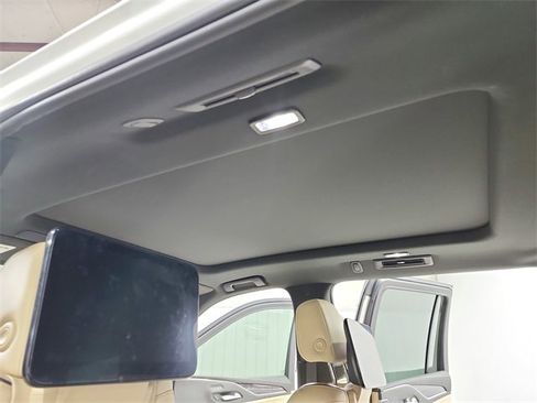 Used 2021 Cadillac Escalade ESV Premium Luxury w/ Performance Package image 22