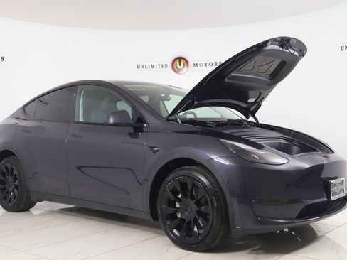 Used 2024 Tesla Model Y Long Range AWD/4WD image 20