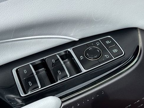 Used 2024 Cadillac Lyriq Sport RWD image 12