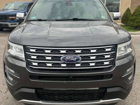 Used 2016 Ford Explorer Platinum image 2