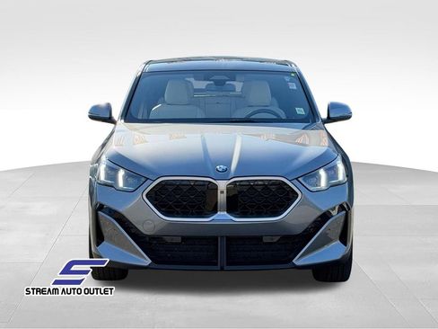 Used 2026 BMW X2 xDrive28i AWD/4WD image 2