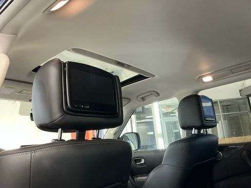 Used 2023 Nissan Armada Platinum w/ Captain's Chairs Package image 4