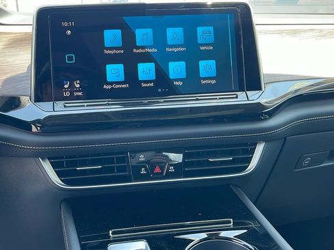 New 2025 Volkswagen Atlas SEL Premium R-Line image 18