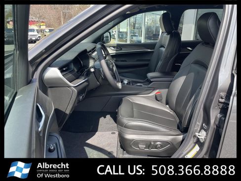 New 2026 Jeep Grand Cherokee Limited image 10