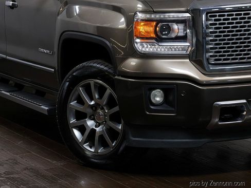 Used 2015 GMC Sierra 1500 Denali w/ Driver Alert Package AWD/4WD image 3