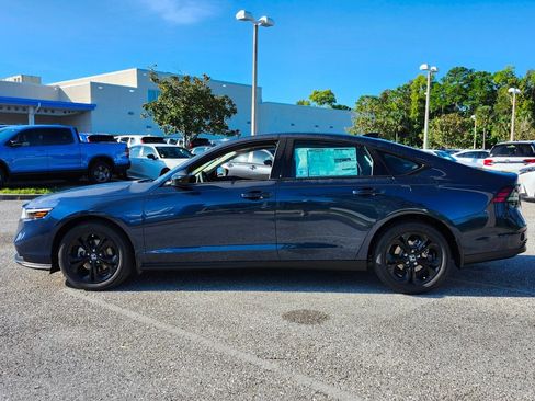 New 2025 Honda Accord SE image 4