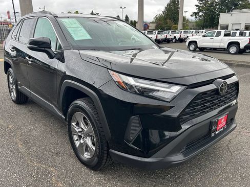 Certified 2025 Toyota RAV4 XLE w/ Convenience Package AWD/4WD image 3