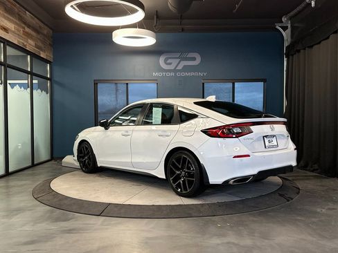 Used 2022 Honda Civic Sport Touring image 5