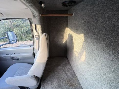 Used 2006 Ford E-450 and Econoline 450 image 10