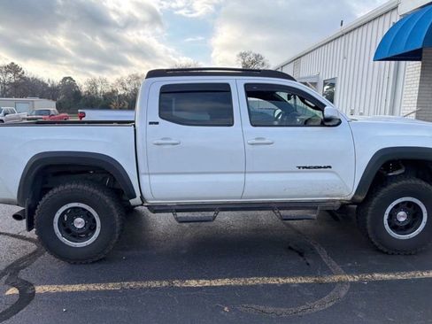Used 2016 Toyota Tacoma SR5 image 36