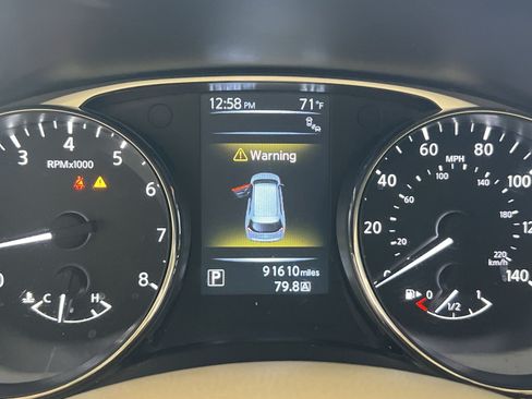 Used 2014 Nissan Rogue SV w/ SV Premium Package FWD image 17
