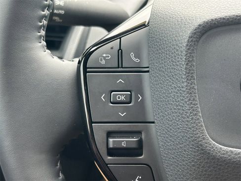 Used 2025 Toyota Prius Limited image 41