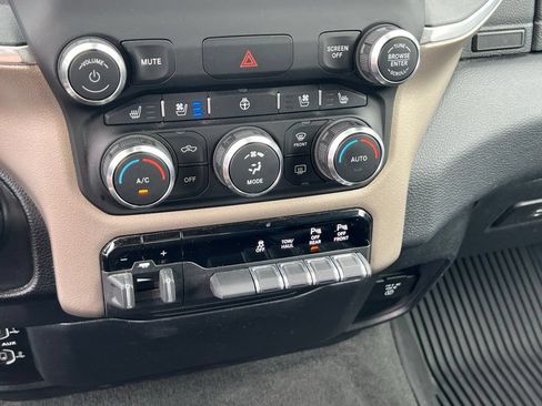 Used 2020 RAM 1500 Laramie AWD/4WD image 35