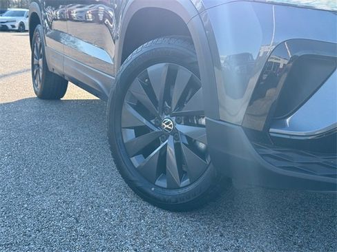 Used 2023 Volkswagen Taos S image 2