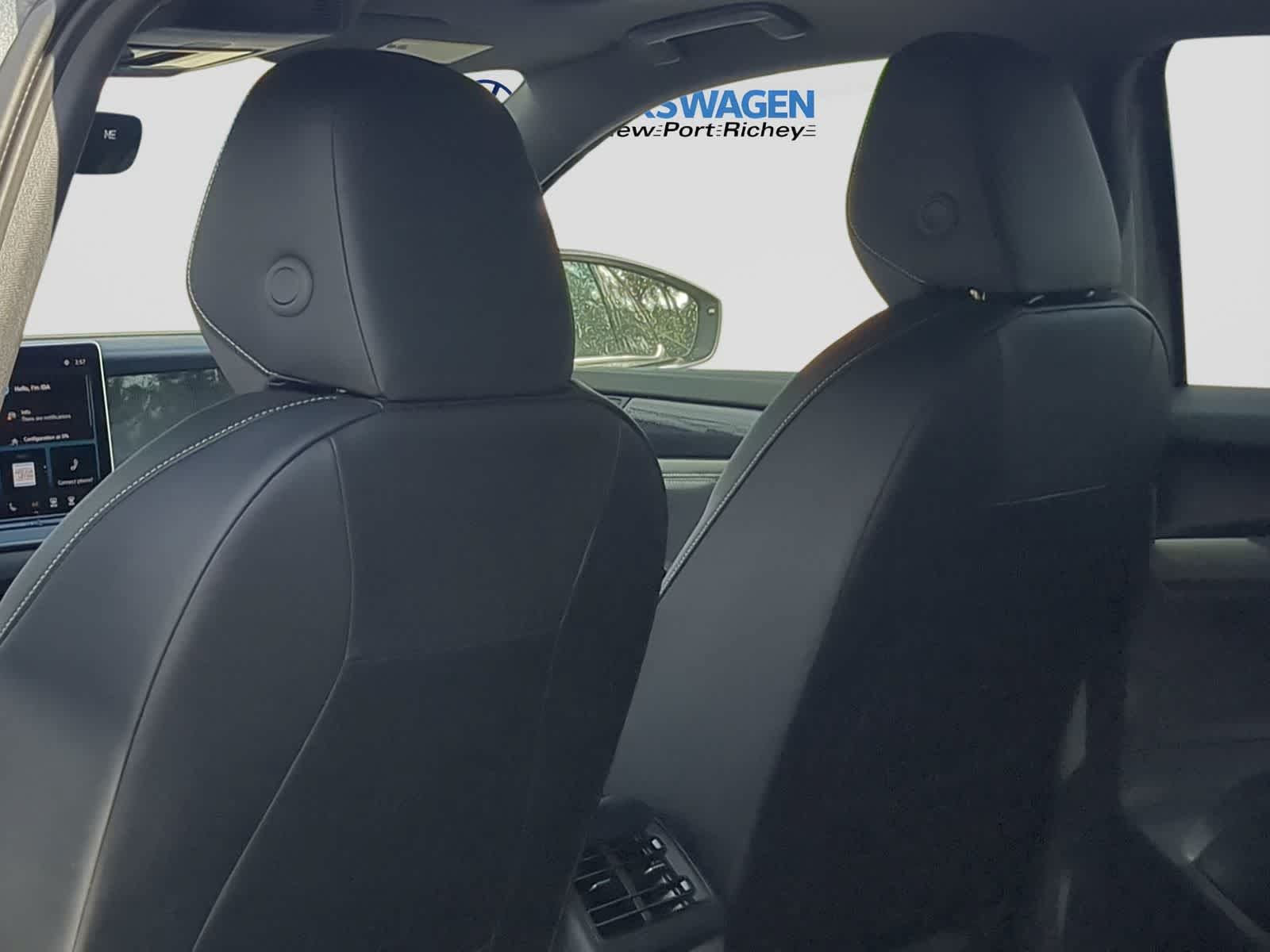 Used 2026 Volkswagen Tiguan SE R-Line FWD image 19