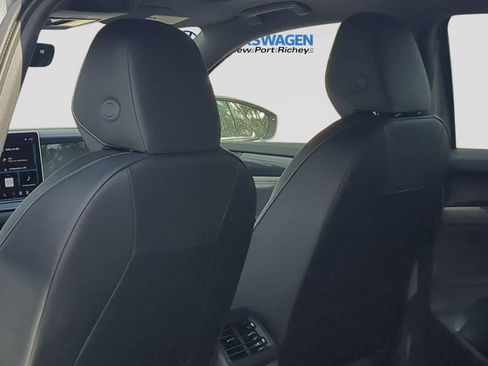Used 2026 Volkswagen Tiguan SE R-Line FWD image 19