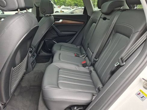 Used 2023 Audi Q5 2.0T Premium w/ Convenience Package AWD/4WD image 11