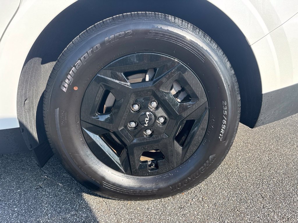 Used 2026 Kia Carnival FWD image 44