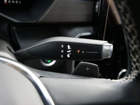 Used 2024 GMC Acadia Denali image 25