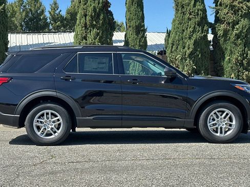 New 2026 Ford Explorer Active w/ Active Comfort Package RWD image 3
