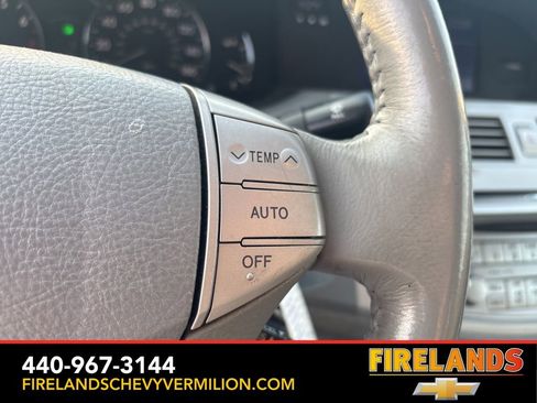 Used 2008 Toyota Avalon XLS image 10