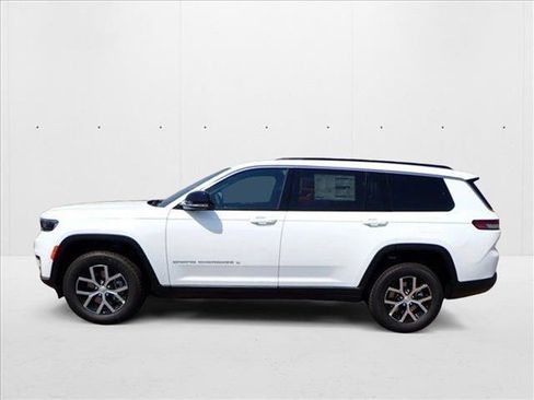 New 2025 Jeep Grand Cherokee L Limited image 2