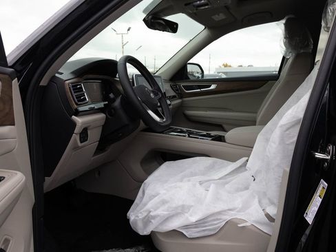 New 2026 Volkswagen Atlas SE image 16