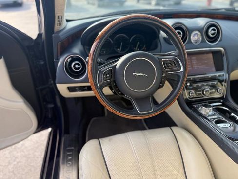 Used 2011 Jaguar XJ L Supercharged image 12