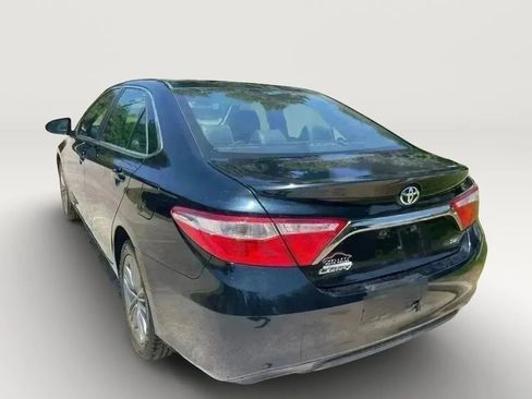 Used 2016 Toyota Camry SE image 10
