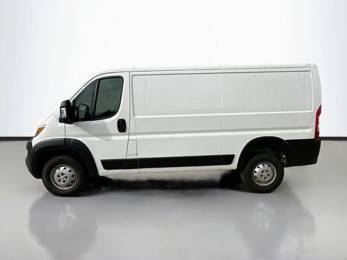 Used 2023 RAM ProMaster 2500 w/ Convenience Group image 9