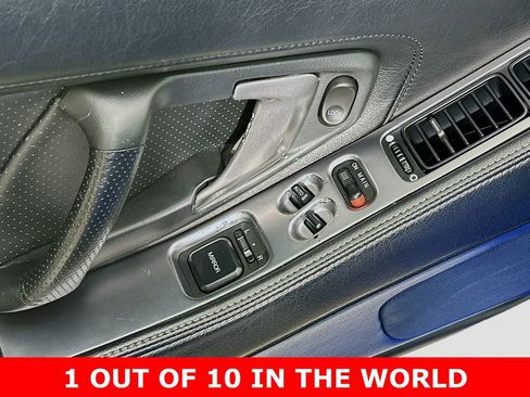 Used 2005 Acura NSX T image 17