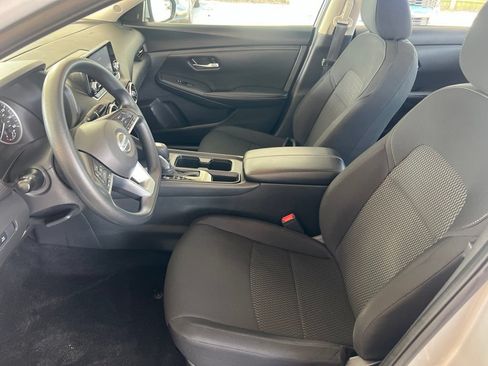Certified 2023 Nissan Sentra S FWD image 4