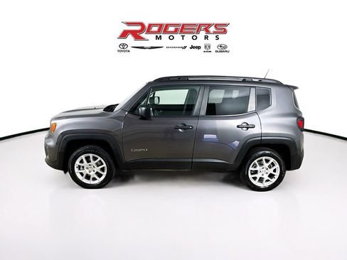Used 2021 Jeep Renegade Sport w/ Sport Appearance Group AWD/4WD image 4