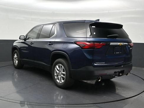 Used 2023 Chevrolet Traverse LS FWD image 3
