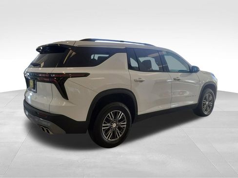 New 2026 Chevrolet Traverse LT w/ LPO, Floor Liner Package FWD image 6