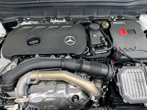 Used 2026 Mercedes-Benz GLB 250 4MATIC image 34