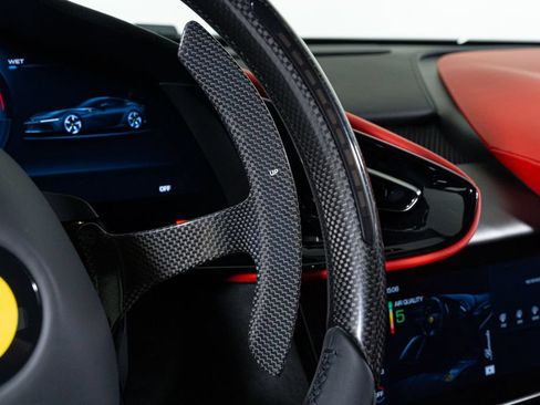 Used 2025 Ferrari 12Cilindri RWD image 28