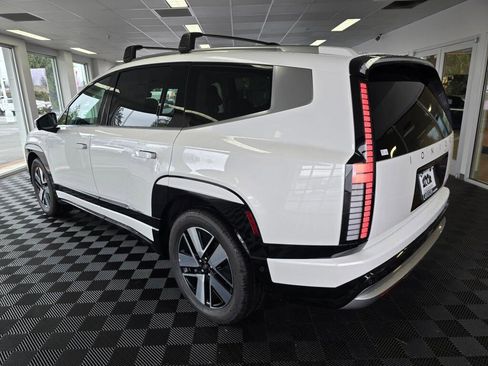 New 2026 Hyundai Ioniq 9 SEL image 6