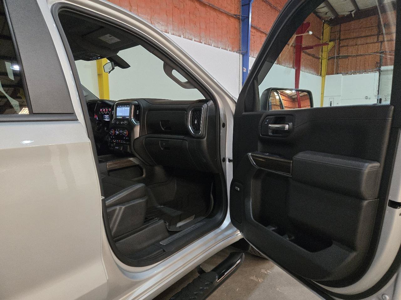 Used 2019 Chevrolet Silverado 1500 RST AWD/4WD image 20