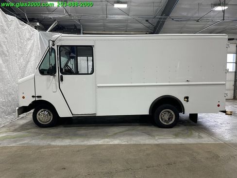 Used 2016 Ford E-350 and Econoline 350 Super Duty w/ A/C Prep Package image 7