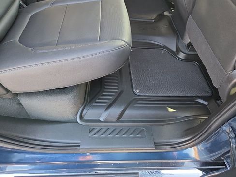 Certified 2021 Chevrolet Silverado 1500 LTZ w/ Technology Package image 19